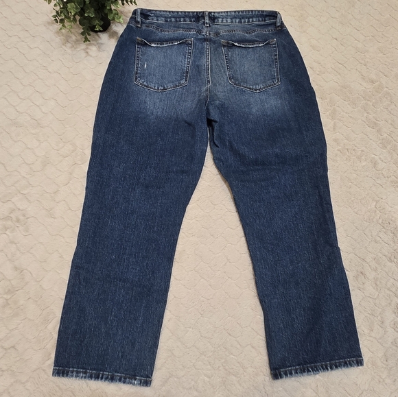 LOFT The Curvy Straight Crop Medium Wash Denim Jeans, Size 31" / 12 - Picture 6 of 8